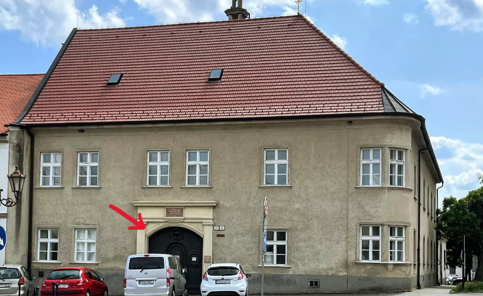 Vchod do kostola
